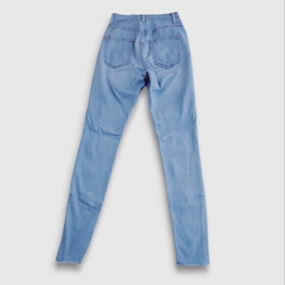 Fashion Nova "Precious Fit" High Waisted Skinny Jean -best seller- Rare - Picture 8 of 14